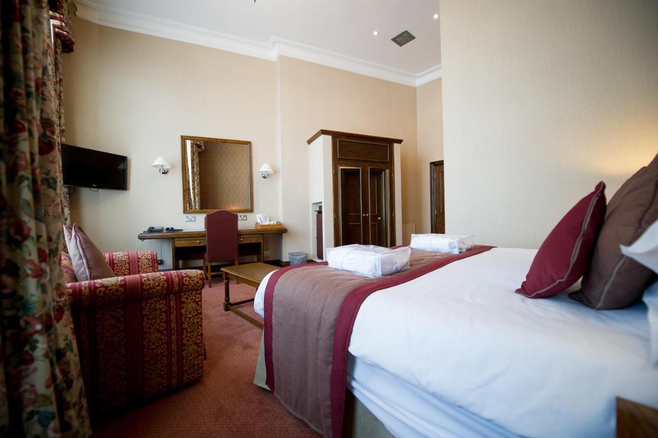 Crown & Mitre Hotel Carlisle Kültér fotó