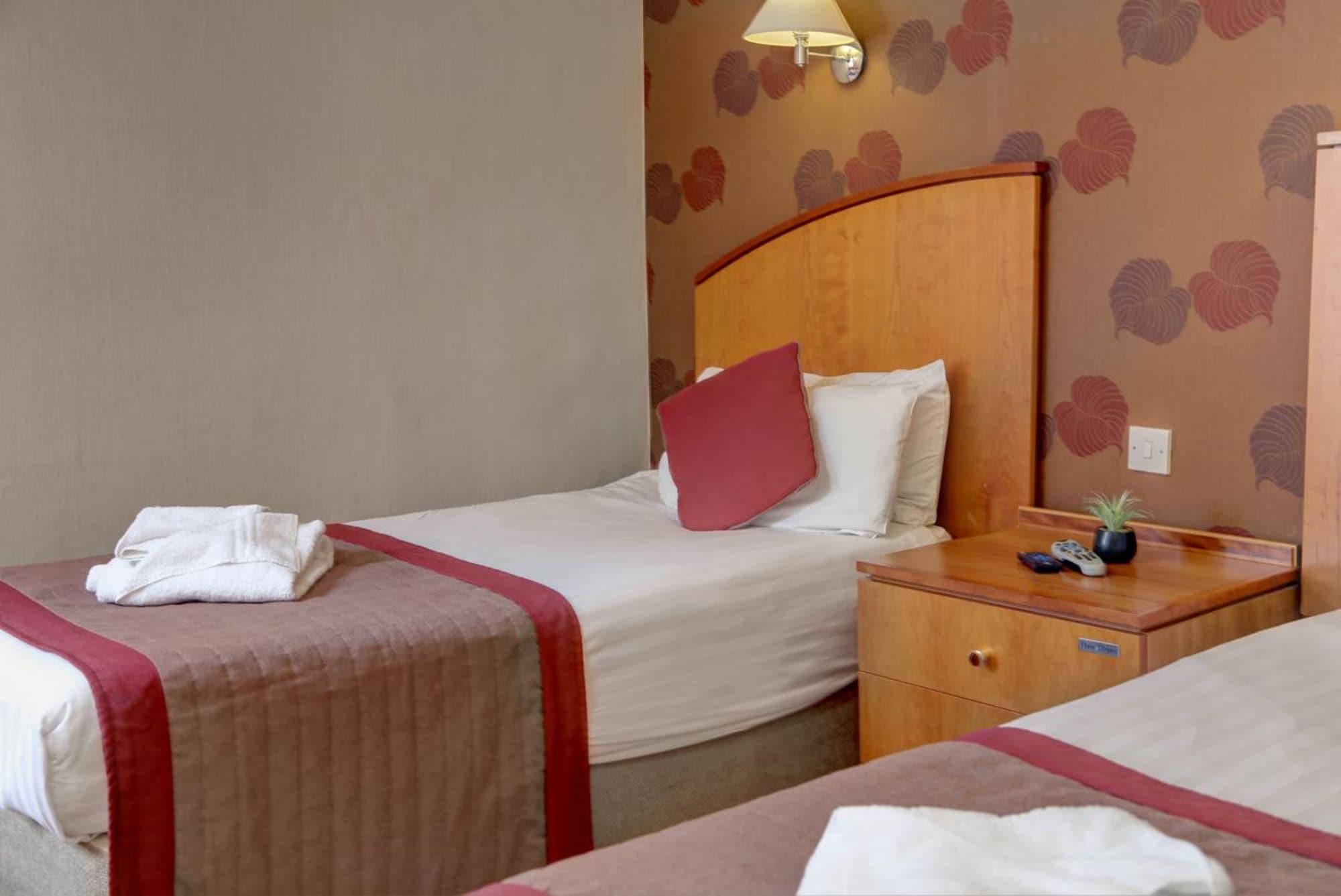 Crown & Mitre Hotel Carlisle Szoba fotó